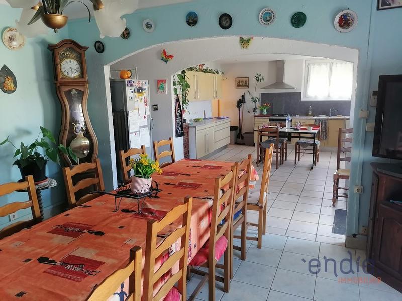 Maison - 275 m² - 11 pièces