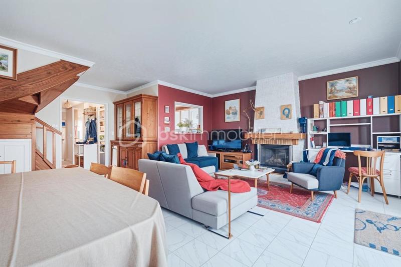 Maison - 93 m² - 5 pièces