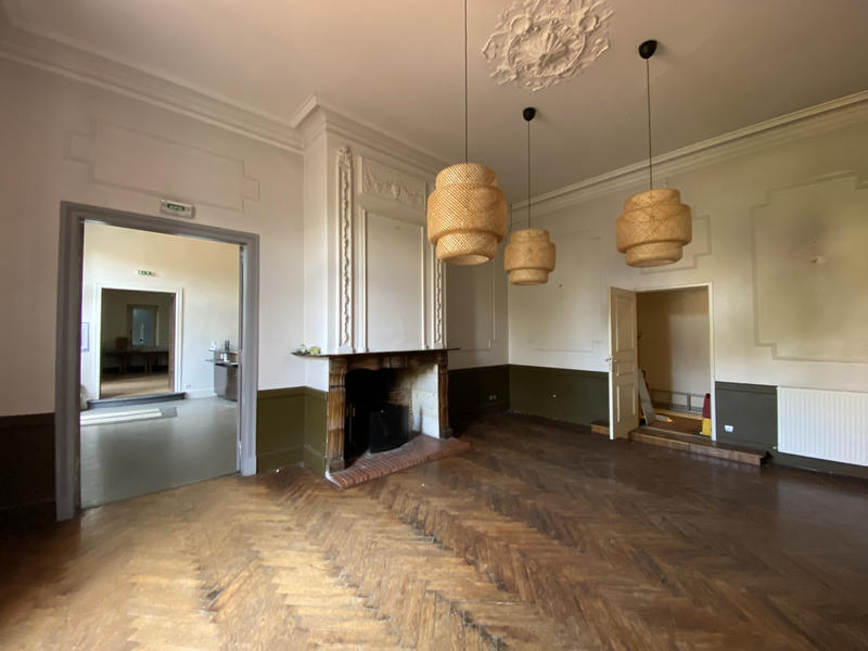 Maison de village - 718 m² - 8 pièces