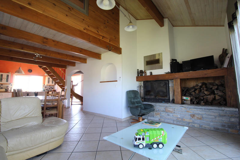 Maison - 142 m² - 6 pièces