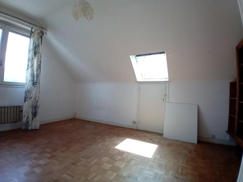 Maison - 131 m² - 8 pièces