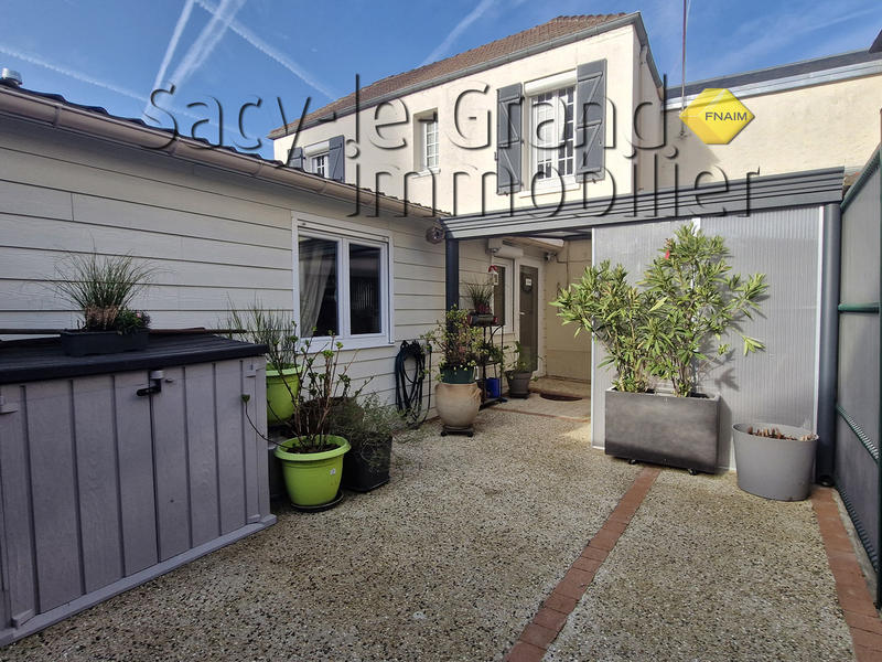 Maison - 81 m² - 5 pièces