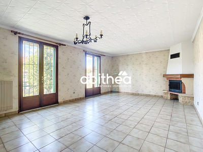 Maison - 90 m² - 4 pièces