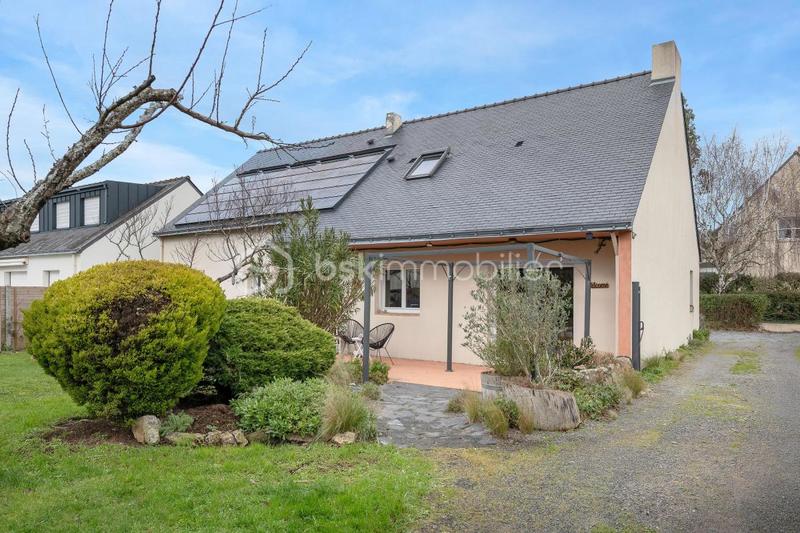 Maison - 140 m² - 6 pièces