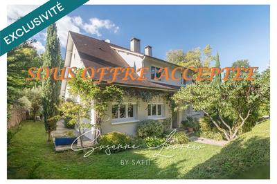 Villa - 195 m² - 8 pièces