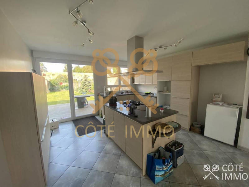 Maison - 225 m² - 6 pièces