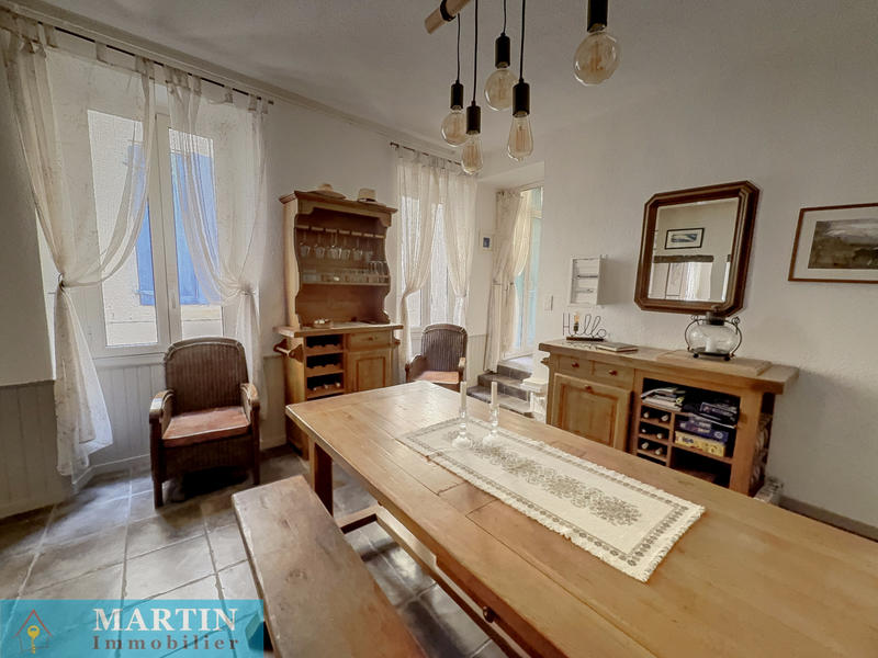 Maison de village - 202 m² - 9 pièces