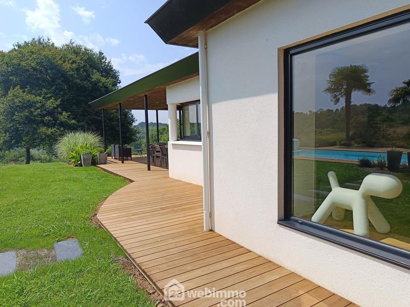 Maison - 180 m² - 7 pièces