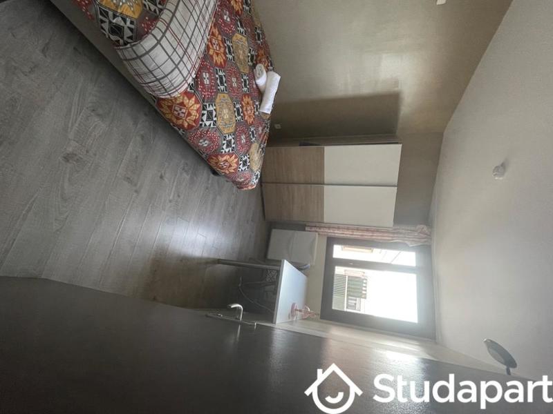 Chambre - 11 m² - 1 pièce