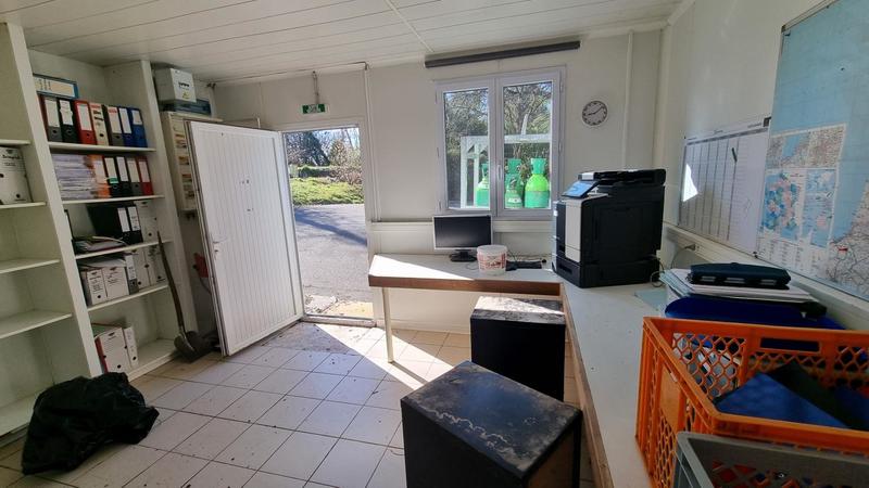 Maison - 200 m² - 2 pièces