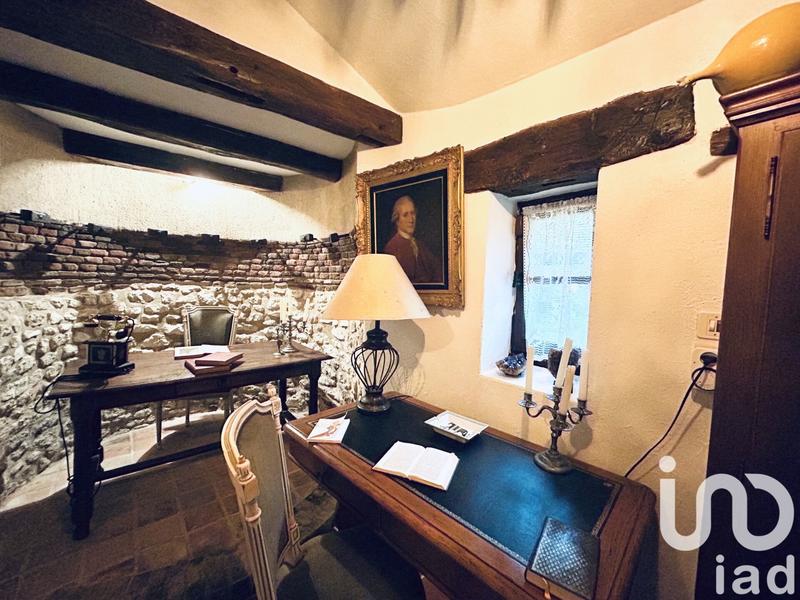 Maison - 300 m² - 8 pièces