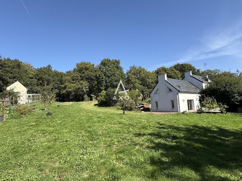 Maison - 210 m² - 9 pièces