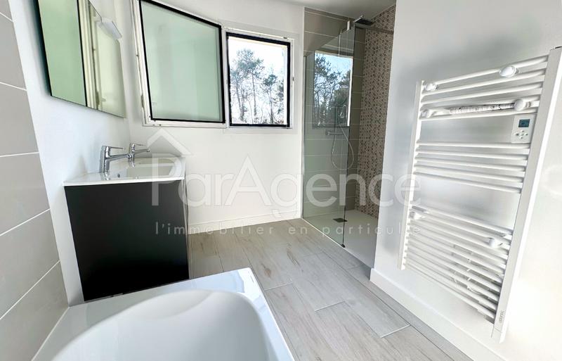 Maison - 143 m² - 6 pièces