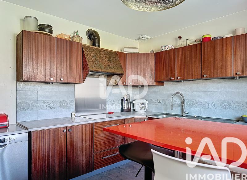 Maison - 180 m² - 8 pièces