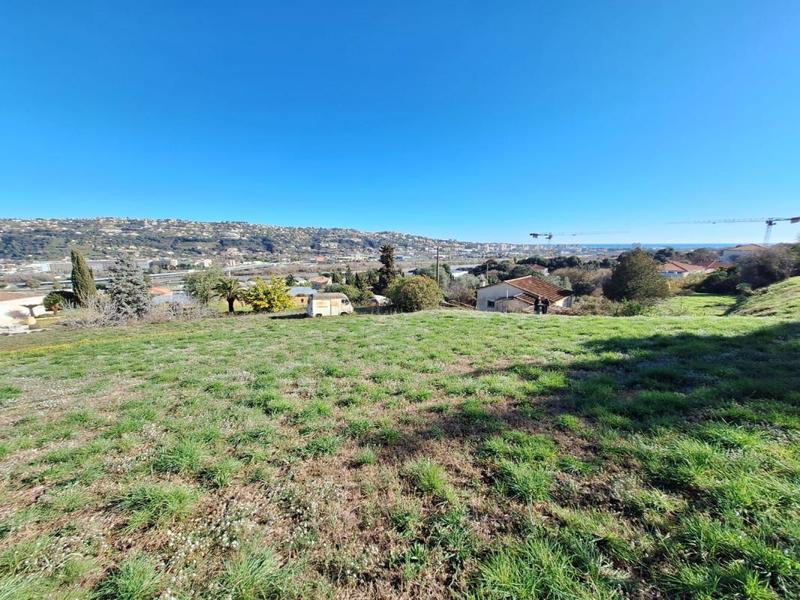 Terrain constructible - 1 559 m²