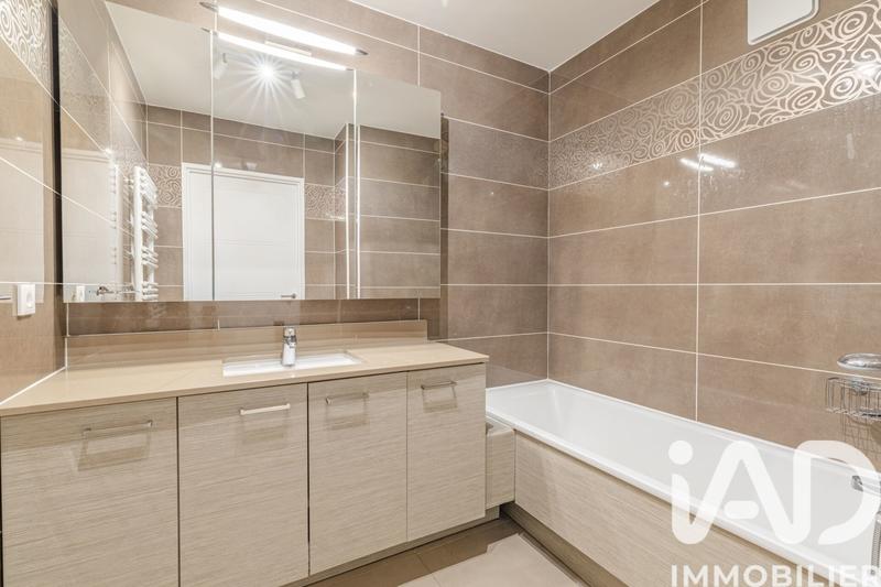 Appartement - 92 m² - 4 pièces