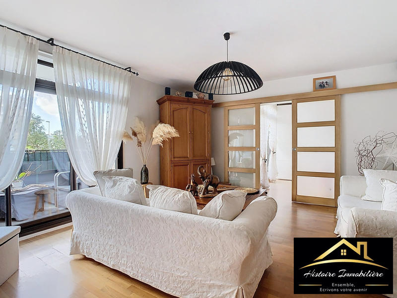 Appartement - 80 m² - 4 pièces