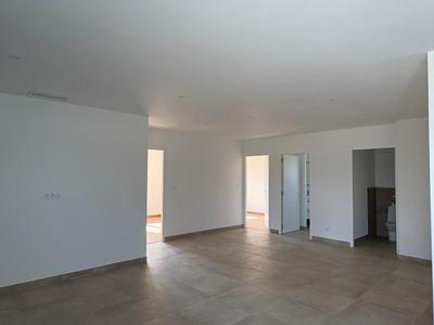 Propriété - 107 m² - 4 pièces
