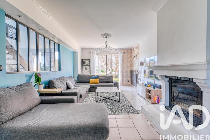 Maison - 200 m² - 8 pièces