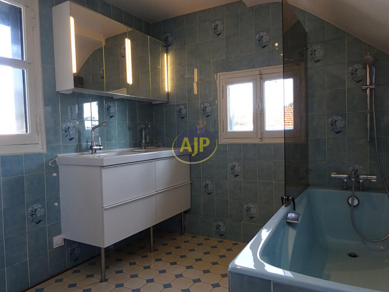 Maison - 77 m² - 4 pièces