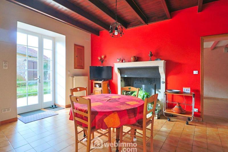 Maison - 240 m² - 8 pièces