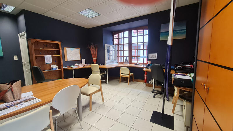 Immeuble - 9 pièces