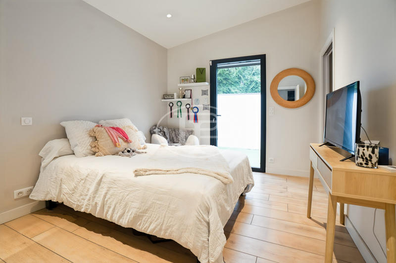 Maison contemporaine - 189 m² - 6 pièces