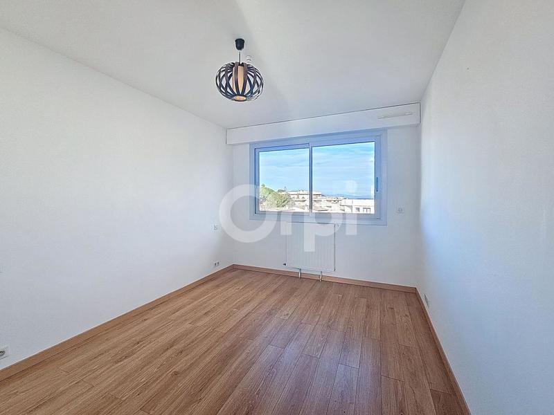 Appartement - 99 m² - 5 pièces