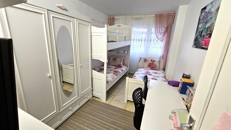 Appartement - 81 m² - 3 pièces