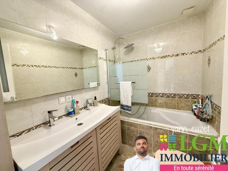 Maison traditionnelle - 96 m² - 5 pièces