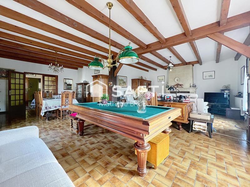 Maison - 200 m² - 7 pièces