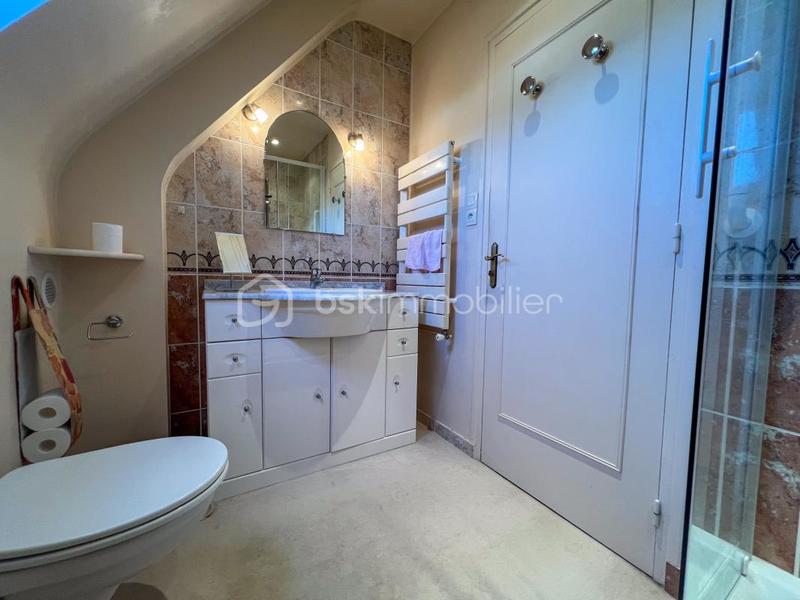 Maison - 166 m² - 7 pièces