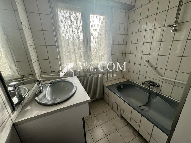 Maison - 181 m² - 7 pièces