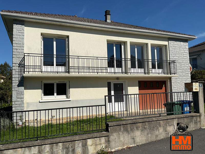 Maison - 94 m² - 6 pièces