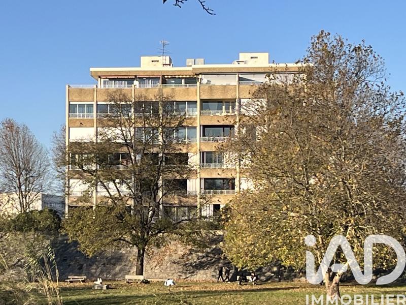 Appartement - 197 m² - 7 pièces