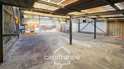 Entrepôt - 161 m² - 2 pièces