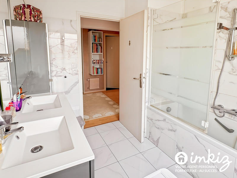 Appartement - 111 m² - 5 pièces