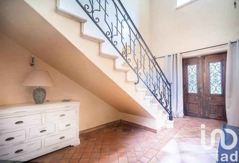 Maison - 385 m² - 7 pièces