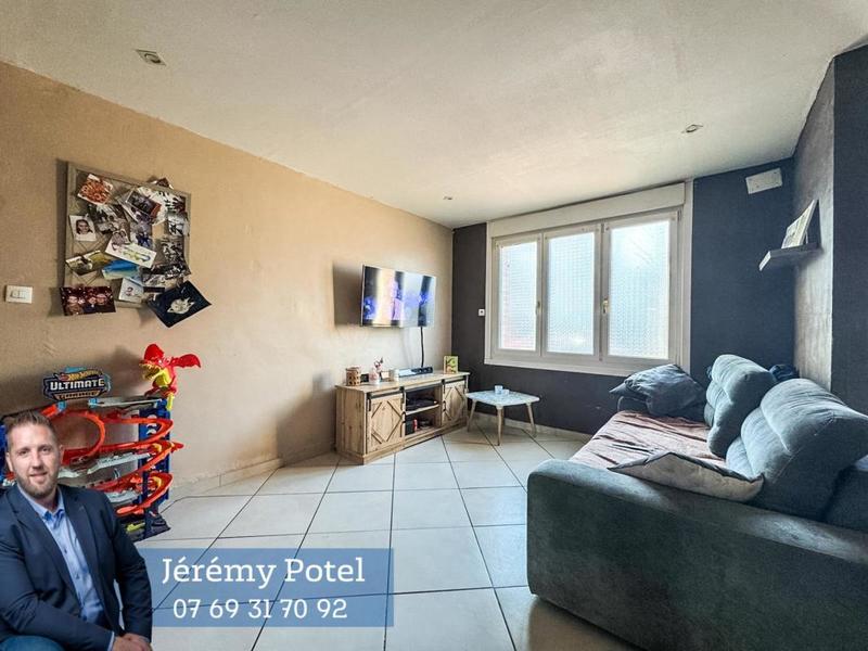 Maison - 90 m² - 5 pièces