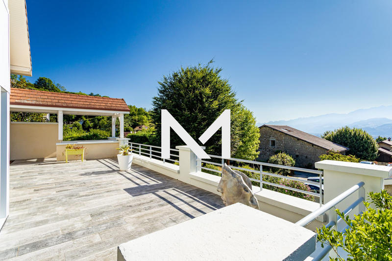 Maison contemporaine - 173 m² - 5 pièces