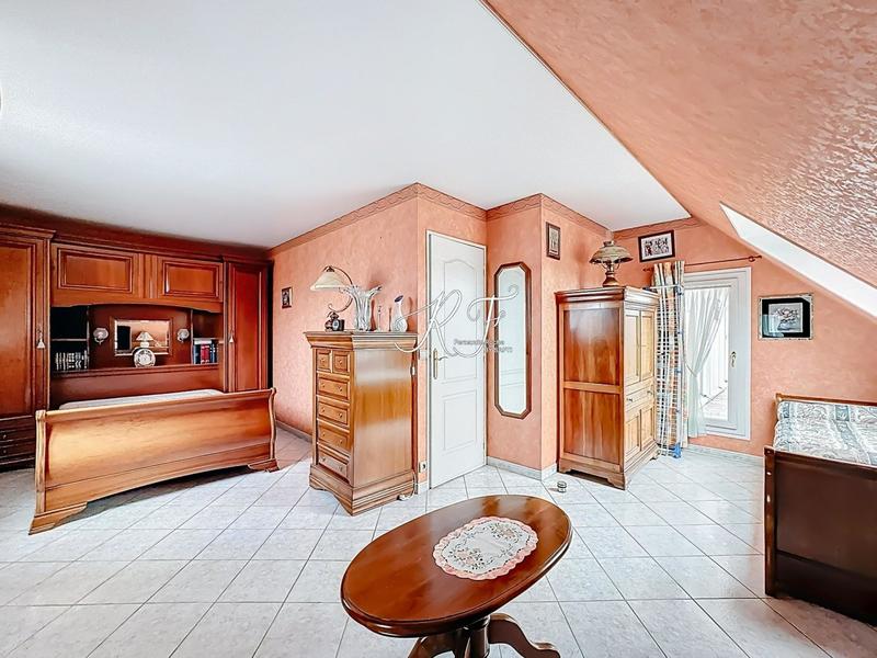 Appartement - 88 m² - 5 pièces