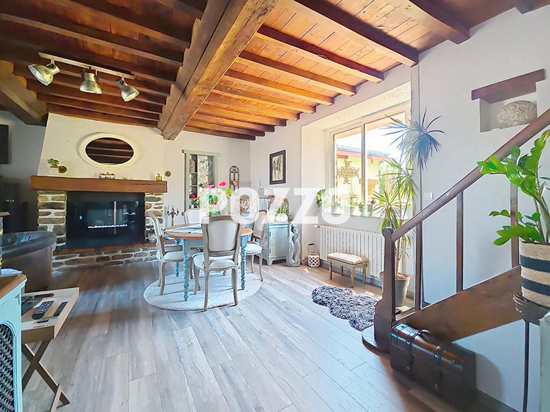 Maison - 97 m² - 5 pièces