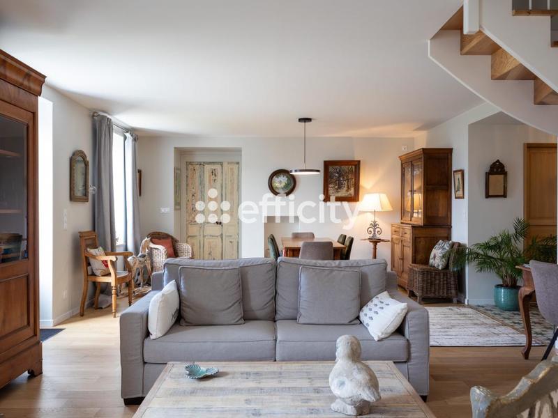 Maison - 151 m² - 7 pièces