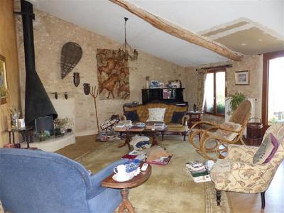 Maison - 235 m² - 7 pièces
