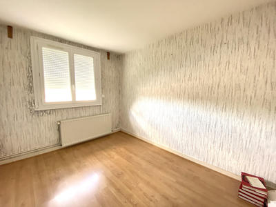 Appartement - 81 m² - 3 pièces