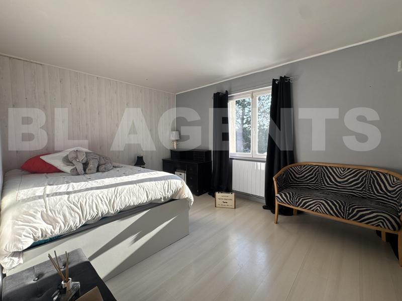 Maison - 225 m² - 7 pièces