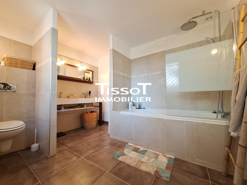 Maison - 265 m² - 6 pièces