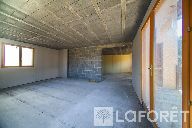 Maison - 120 m² - 3 pièces