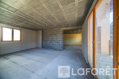 Maison - 120 m² - 3 pièces