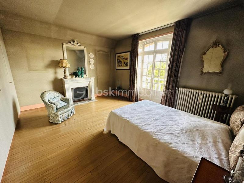 Demeure - 140 m² - 5 pièces